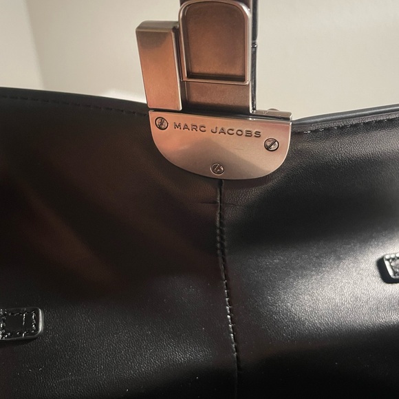 SOLD ❌ Brand New, Authentic Marc Jacobs The Croc-Embossed St. Marc Shoulder Bag - Picture 10 of 13